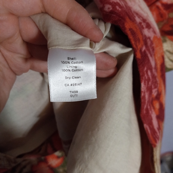 Women's Beautiful Floral Pink V-Neck Dress - Picture 8 of 8